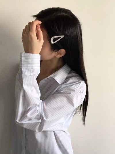 韓國NYU 金屬熔岩迴紋鏤空水滴夾1