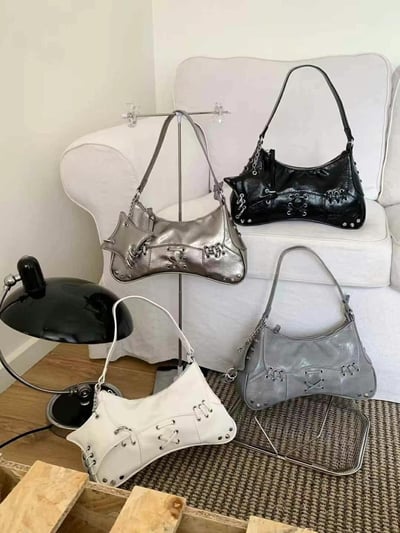 韓國TRO 美式復古卯釘機車手提斜挎包1