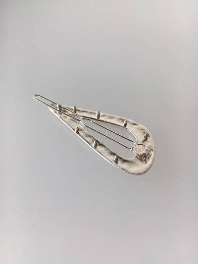 韓國NYU 金屬熔岩迴紋鏤空水滴夾8