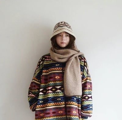 正韓EBA羊毛縮邊絨毛圍巾 ( 8%羊毛 )1