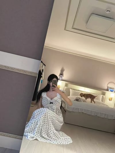 韓國 LUNA 法式浪漫小蝶袖點點長裙睡衣2