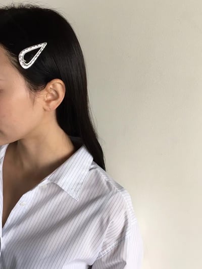 韓國NYU 金屬熔岩迴紋鏤空水滴夾7