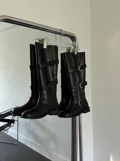 韓國PLA皮帶扣環開鏈低跟長靴4