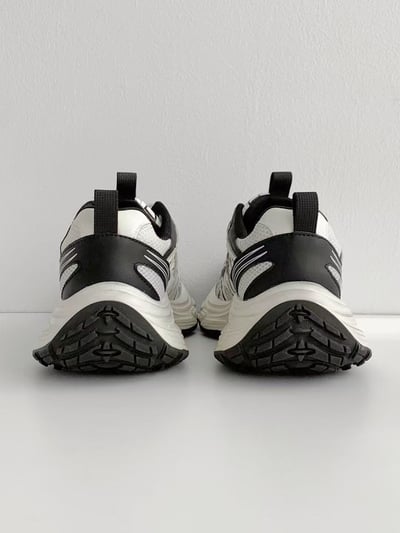 韓國 NAA 真皮黑斑園運動休閒老爹女鞋8