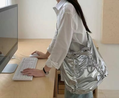 韓國TRO人氣休閒通勤抽繩手拿側背托特包1