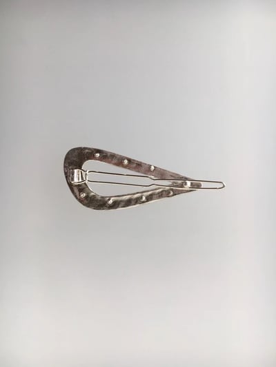 韓國NYU 金屬熔岩迴紋鏤空水滴夾6