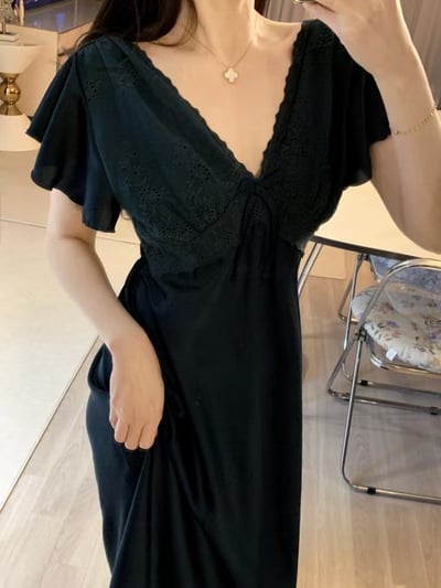 韓國 LUNA 法式類雪紡深V洋裝睡衣1