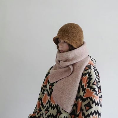 正韓EBA羊毛縮邊絨毛圍巾 ( 8%羊毛 )2