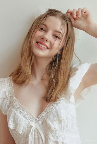 韓國 LUNA 法式浪漫蕾絲深V長裙洋裝睡衣2