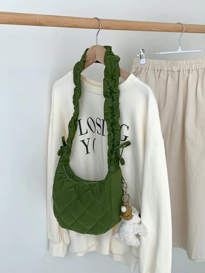 韓國TRO 人氣款雲耳枕壓綁繩肩背包3