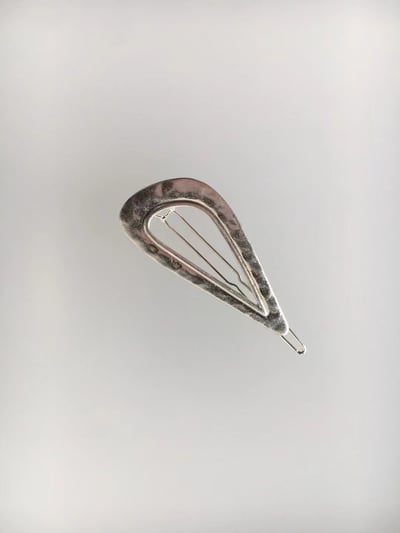 韓國NYU 金屬熔岩迴紋鏤空水滴夾4