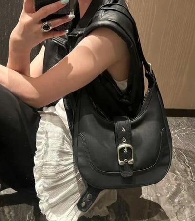 韓國TRO 大容量馬鞍腋下包6