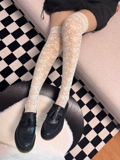 韓國 UNI 韓系透膚碎花長筒長襪3
