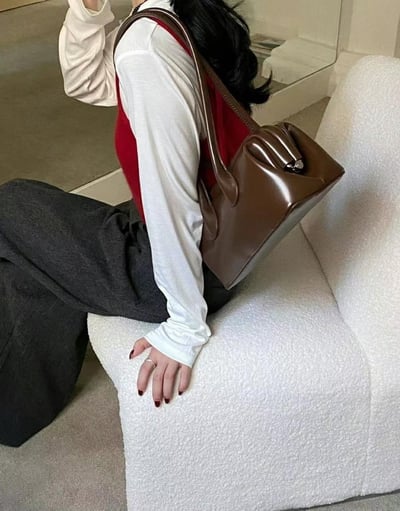 韓國TRO 高級感法棍軟皮腋下包7