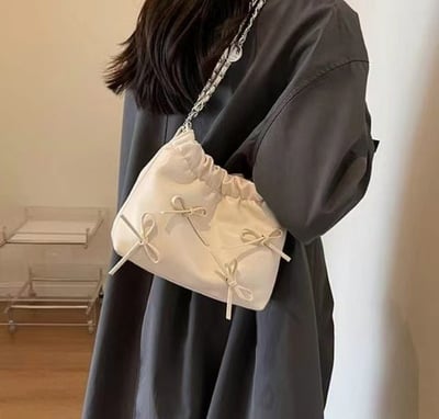 韓國TRO 高級感熟女蝴蝶結收口水桶包4