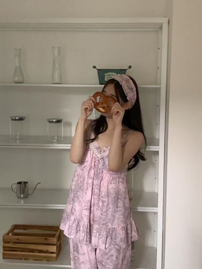 韓國 LUNA 法式浪漫細肩雲彩長褲套裝睡衣1