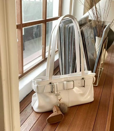 韓國TRO 高級感皮帶扣機車肩背包11