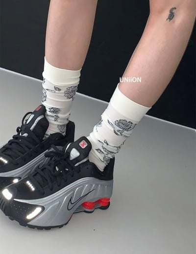 韓國 UNI 韓系個性玫瑰長筒長襪4