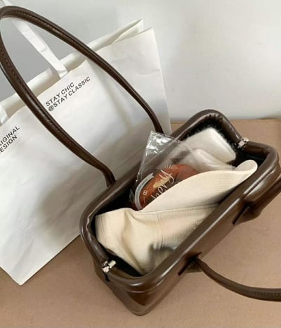 韓國TRO 高級感法棍軟皮腋下包9