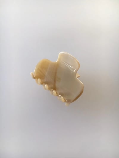 韓國NYU 牛奶糖迷你鯊魚夾8