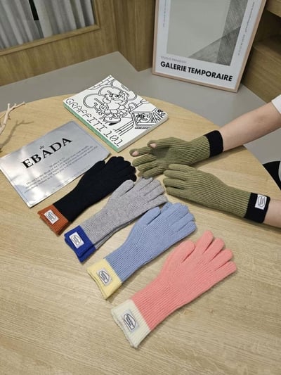 正韓糖果拼色標籤手套(現貨)1