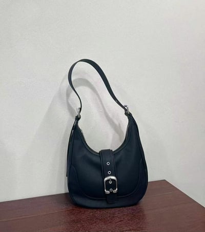 韓國TRO 大容量馬鞍腋下包9