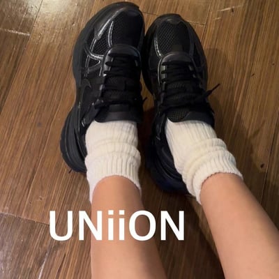 正韓UNI素色中筒襪5