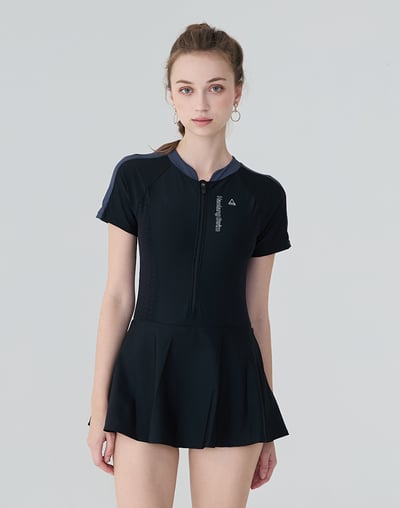 Haolang 低調經典黑短袖連身裙泳衣1