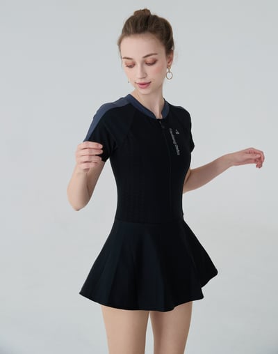 Haolang 低調經典黑短袖連身裙泳衣4