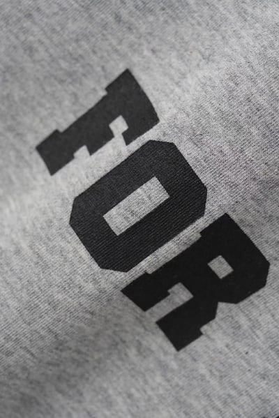 【 Giusto 】領口滾邊簡約印字TEE4