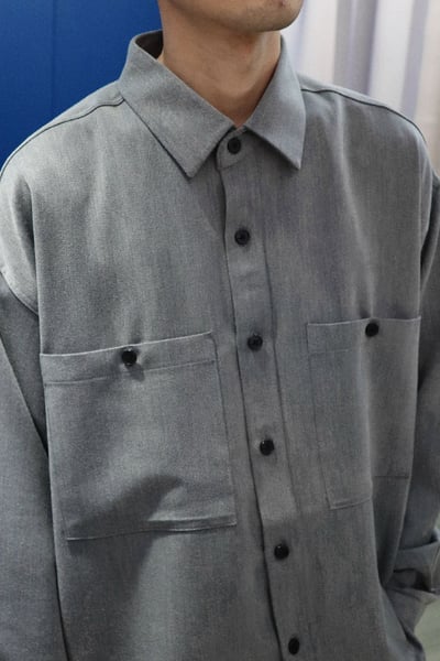 【 優惠只到05/16 】前雙口袋澎袖短版襯衫9