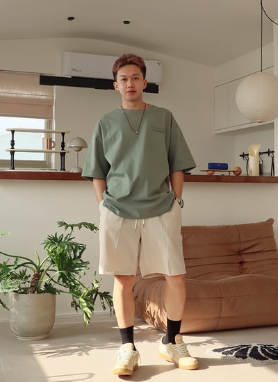 【 Giusto 】立體刺繡音字皮革短袖上衣3