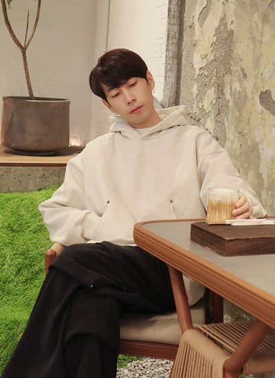 【 Giusto 】車線丁釦造型厚磅棉連帽上衣1