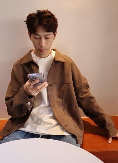 【 Giusto 】麂皮素面短板長袖外套 韓系穿搭1