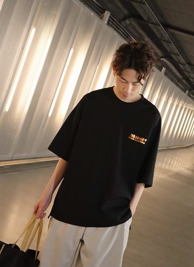 Giusto 韓國空運 前反光後刺繡短袖上衣5