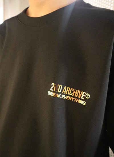 Giusto 韓國空運 前反光後刺繡短袖上衣2