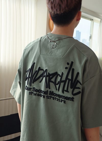 【 Giusto 】立體刺繡音字皮革短袖上衣1