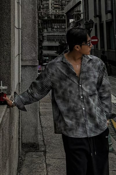 【【 優惠只到05/16 】潑漆敢刷色格紋襯衫1