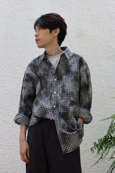 【 Giusto 】潑漆漸層黑白格紋長袖襯衫4