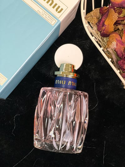 Miu Miu L'eau Rosee 粉色嬉遊女性淡香水 100ML4