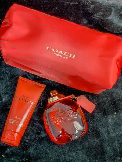 Coach 時尚戀紅女性淡香精禮盒(淡香精90ml+身體乳100ml+盥洗包)3