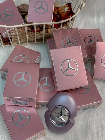 Mercedes-Benz 賓士爵色佳人香水 7ML 霸氣駛進女人的梳妝台，帶領妳今夏找到真愛3