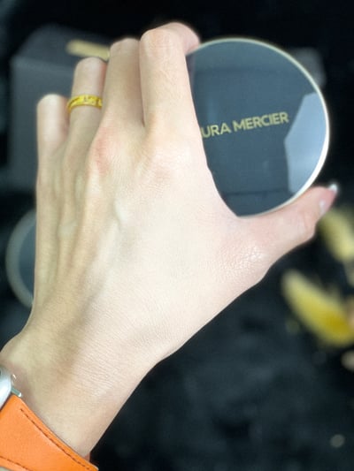 LAURA MERCIER 煥顏氣墊粉餅SPF 50 PA+++15g 7