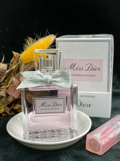Miss Dior Blooming Bouquet 花漾迪奧女性淡香水 100ML5