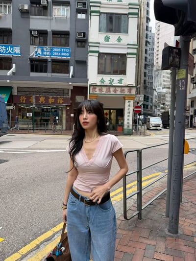 ♡正韓♡性感Ｖ蕾絲短Ｔ2