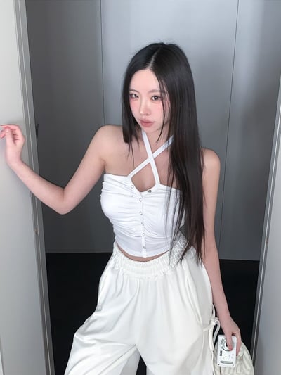 ♡正韓♡性感掛脖抓皺排扣上衣5