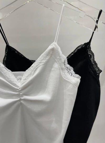 ♡正韓♡細肩蕾絲小Ｖ抓皺背心7
