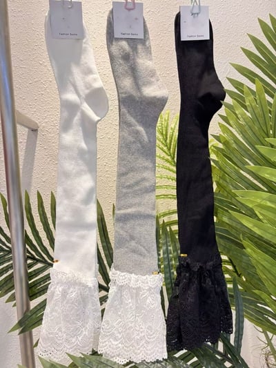 ♡正韓♡蕾絲拼接襪1