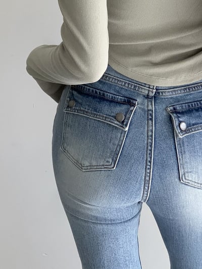 ♡正韓♡後鈕釦口袋喇叭牛仔褲3