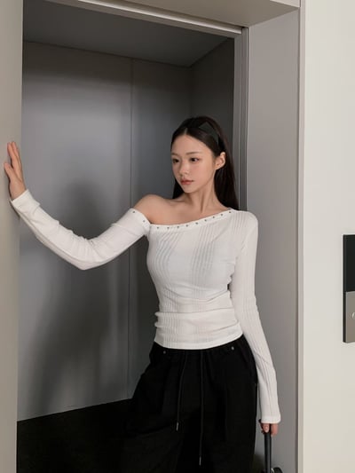 ♡正韓♡斜肩卯釘上衣3